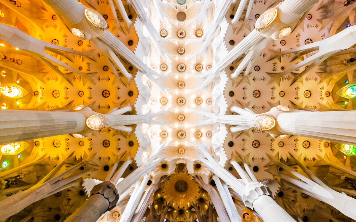 sagrada familia & montserrat skip the line guided tour-8 sagrada familia & montserrat skip the line guided tour-8
