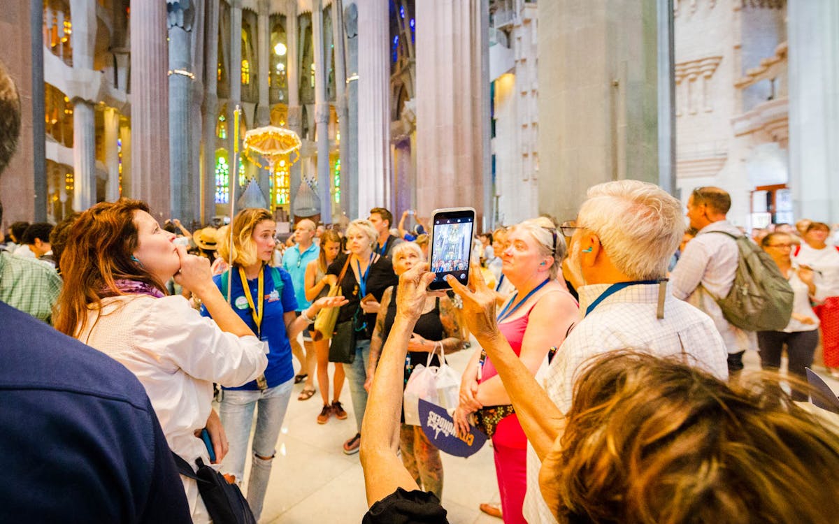 sagrada familia & montserrat skip the line guided tour-9 sagrada familia & montserrat skip the line guided tour-9