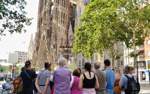 Tour group outside Sagrada Familia in Barcelona.