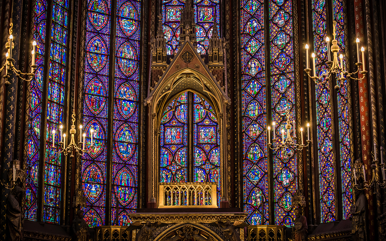 About Sainte Chapelle Architecture & Design