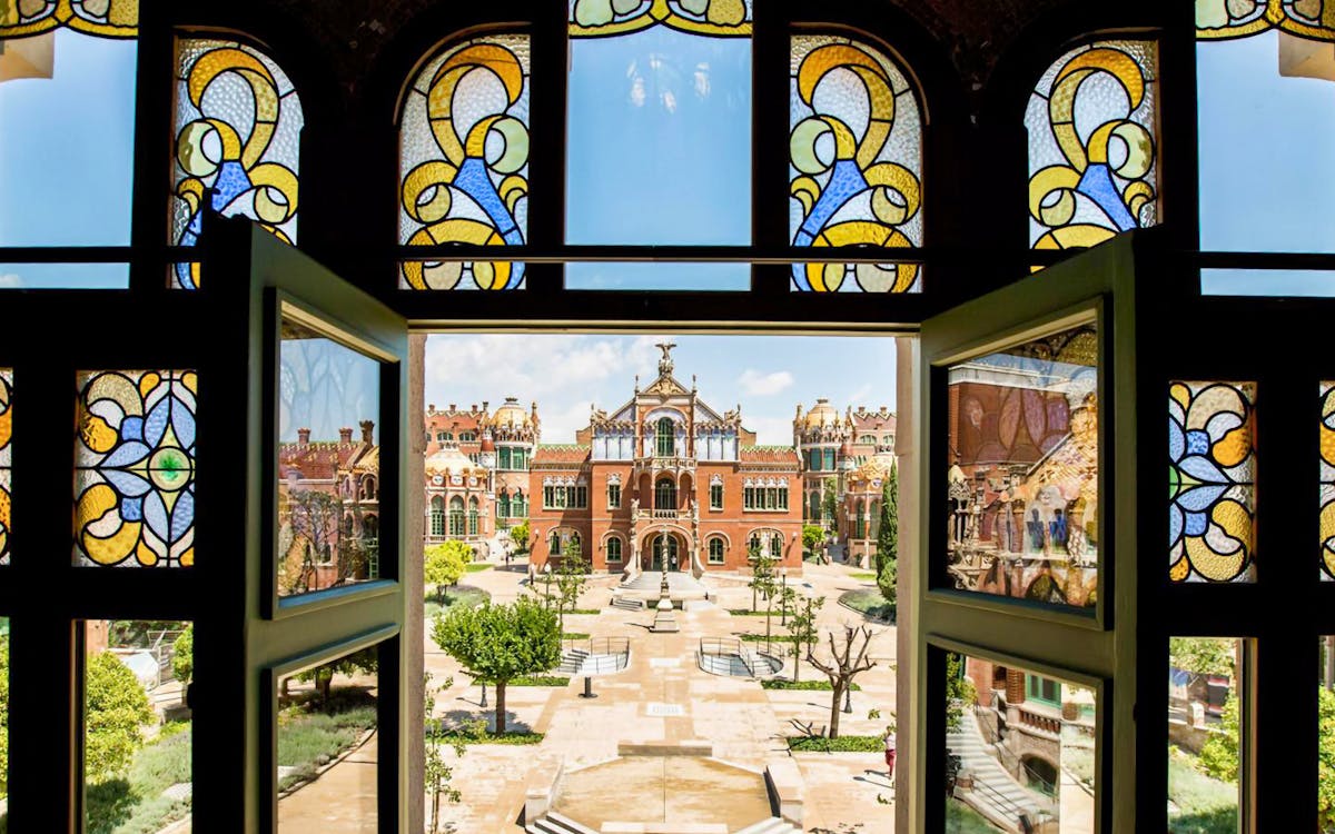 fast track sagrada familia guided tour & sant pau art nouveau-3 fast track sagrada familia guided tour & sant pau art nouveau-3