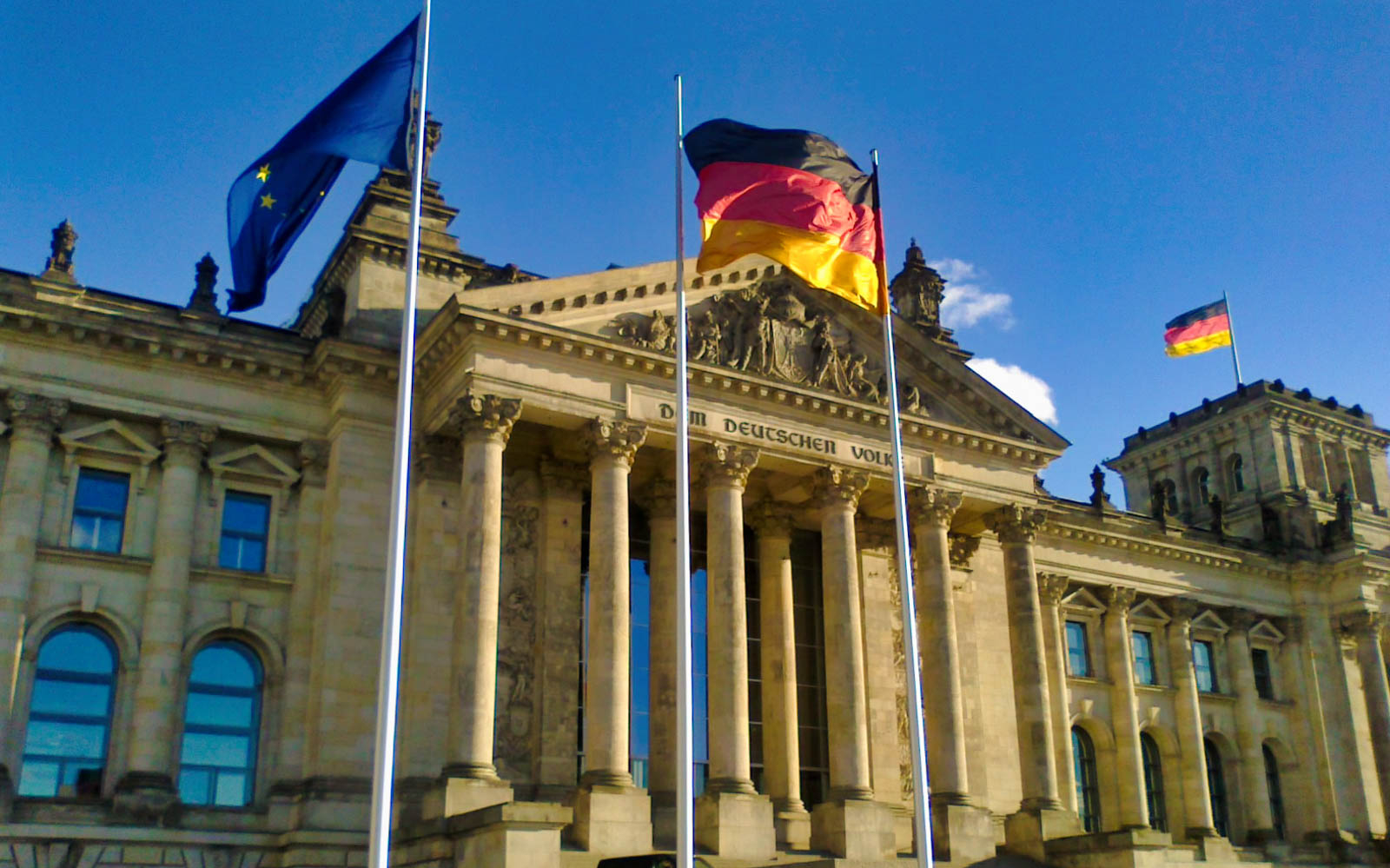 Around and into the Reichstag Tour