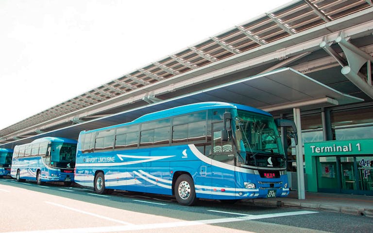 Kansai International Airport (KIX) Limousine Bus Transfer | Headout