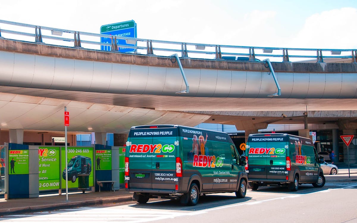shared sydney airport shuttle to/from city hotels (cbd)-4 shared sydney airport shuttle to/from city hotels (cbd)-4