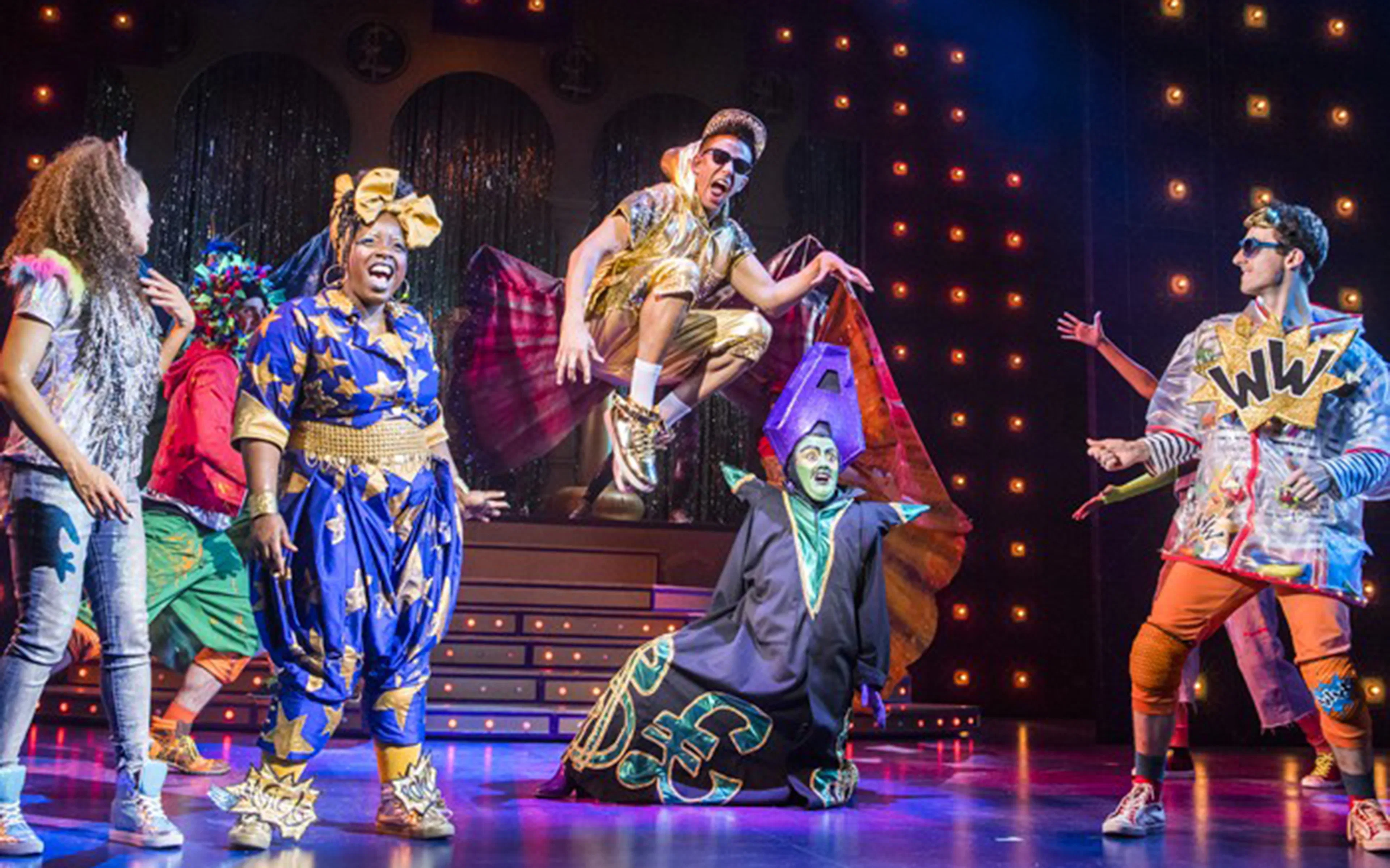 🎭 Hilarious comedy productions on the West End