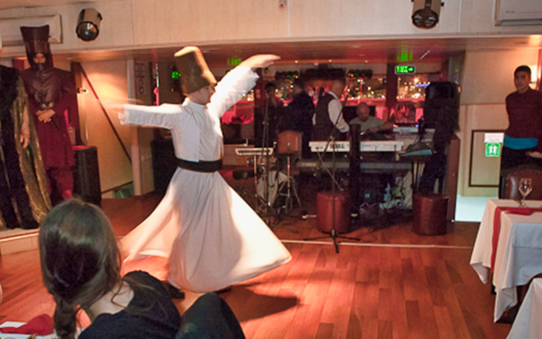 Crucero con cena por el Bósforo Estambul