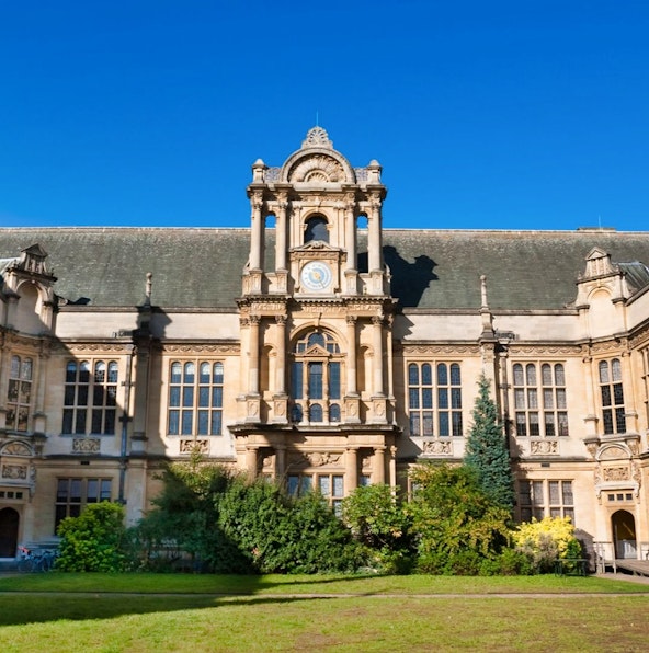 Discovering the best of Cambridge and Oxford from London