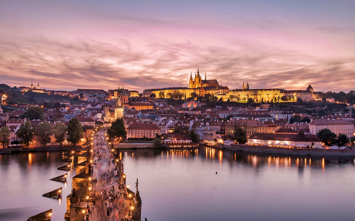 2-hour dinner cruise in prague with live music-4 2-hour dinner cruise in prague with live music-4