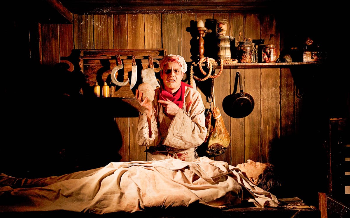 amsterdam dungeon + 24 hr hop on hop off bus-2 amsterdam dungeon + 24 hr hop on hop off bus-2