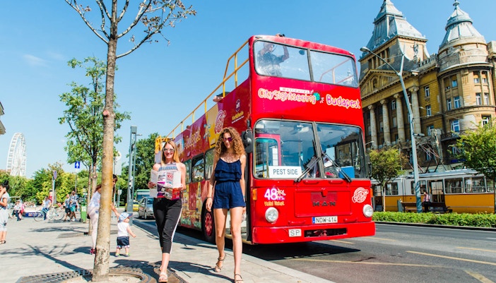 Why choose Budapest hop-on-hop-off tours?