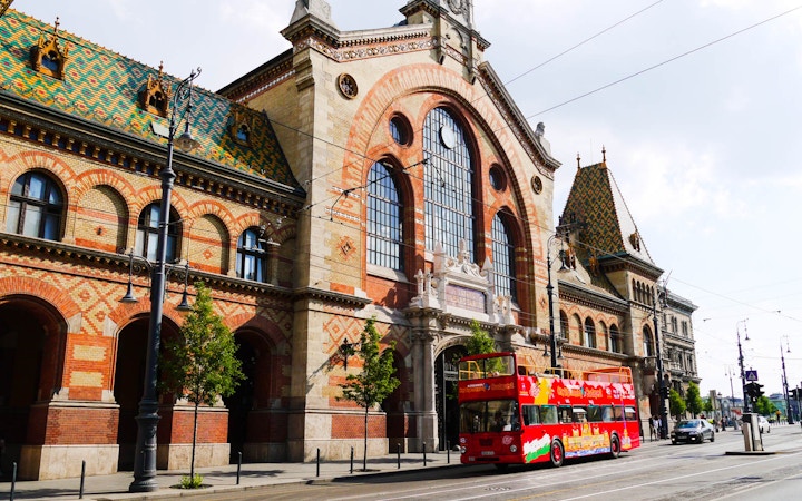 Budapest City Sightseeing Hop-on Hop-off Best Routes Prices