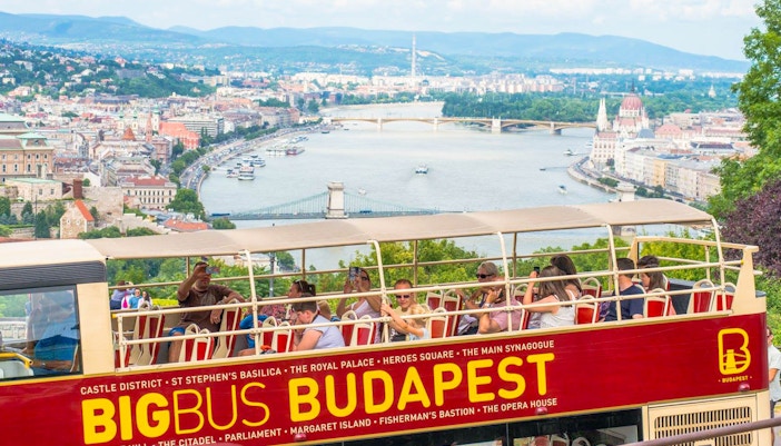 Why choose Budapest hop-on-hop-off tours?