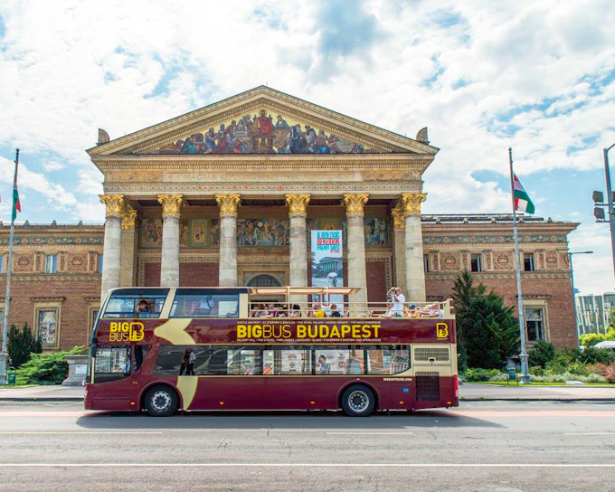 Big Bus: Budapest Hop-on Hop-off Bus Tour