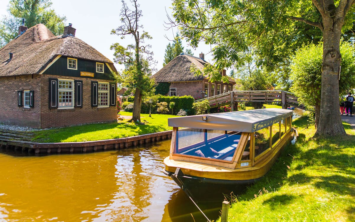 giethoorn day trip from amsterdam by bus & boat-4 giethoorn day trip from amsterdam by bus & boat-4