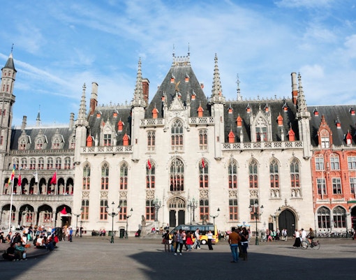Family exploring Historium Bruges with virtual reality experience in Belgium.