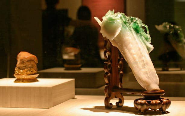 Jadeite Cabbage sculpture at National Palace Museum, Taipei.