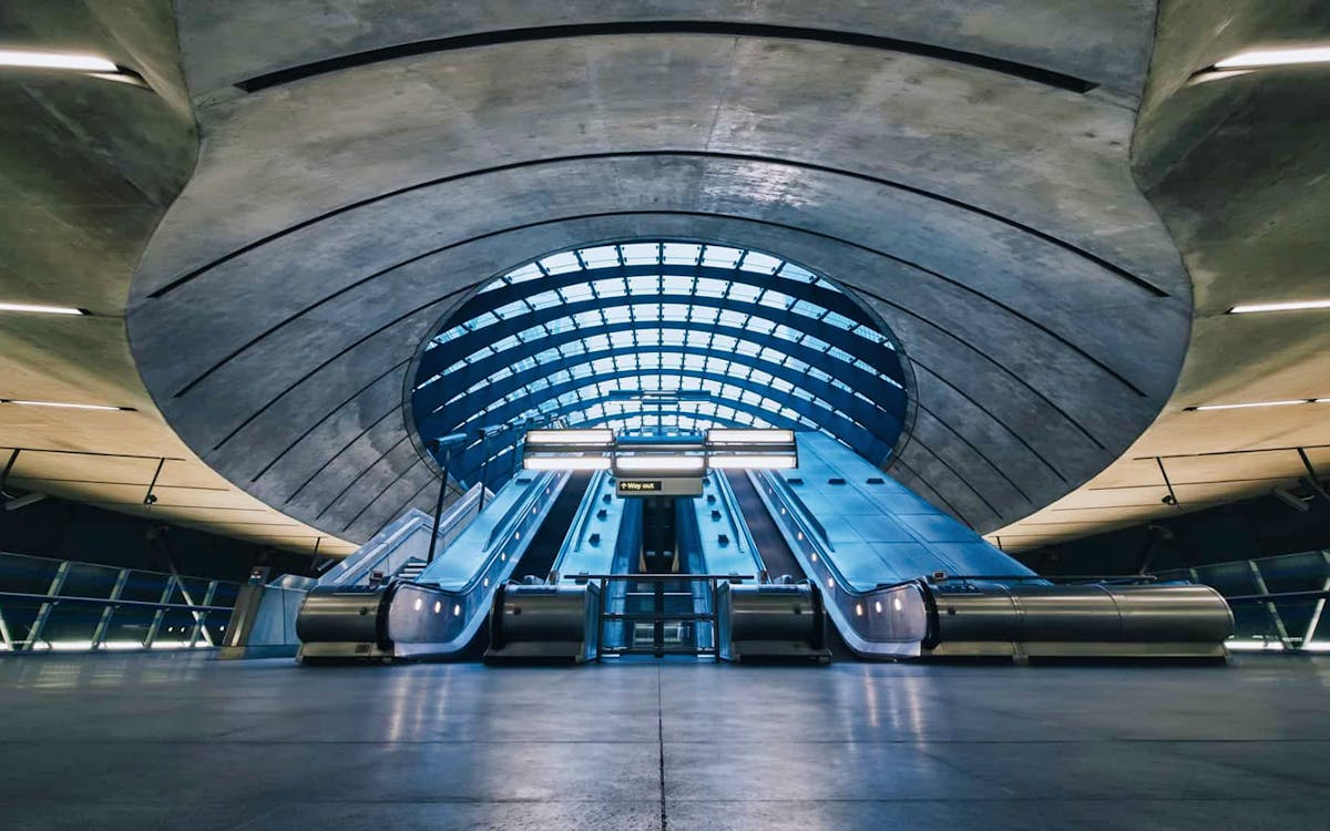 london underground small group walking tour-3 london underground small group walking tour-3