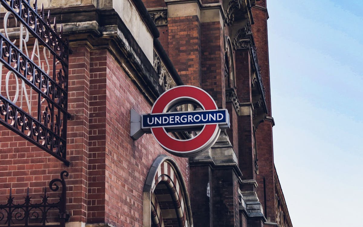 london underground small group walking tour-1 london underground small group walking tour-1