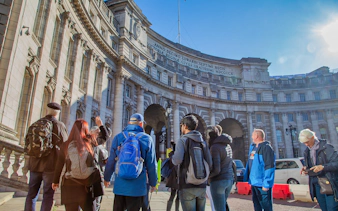 Tour group at Admiralty Arch, London, during Royal Walking Tour.