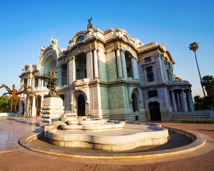 Mexico City Centre Guided Tour with National Museum of Anthropology Entry (Product 12398)