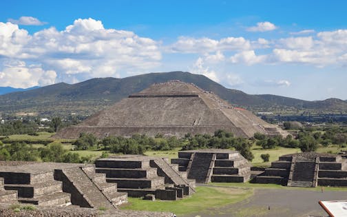 Teotihuacan Pyramids & Basilica de San Guadalupe Guided Tour with Optional Lunch