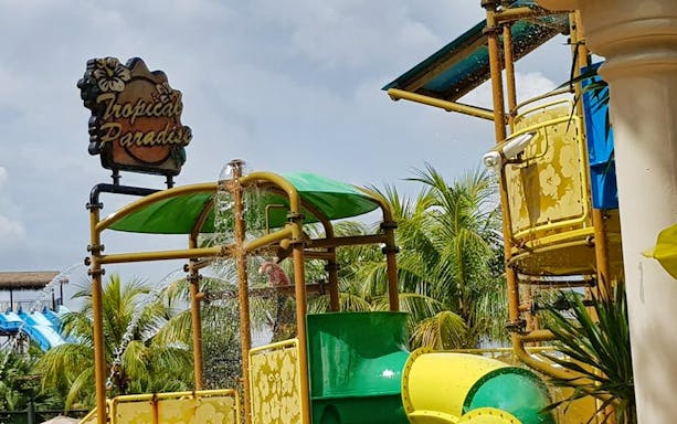 Water play area with slides at Austin Heights Water and Adventure Park.