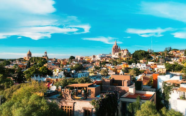 San Miguel de Allende skyline with Parroquia de San Miguel Arcángel in view.