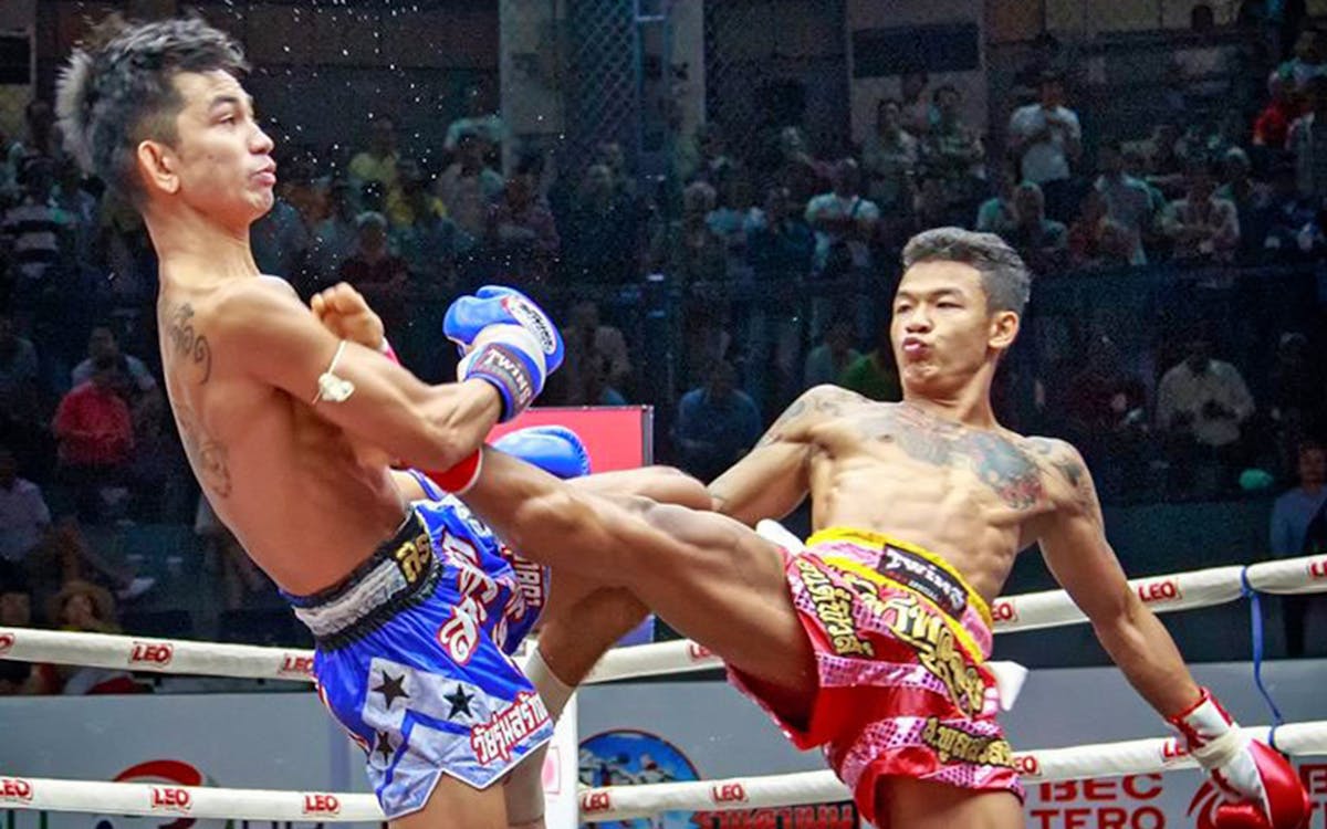 muay thai match at rajadamnern boxing stadium-2 muay thai match at rajadamnern boxing stadium-2