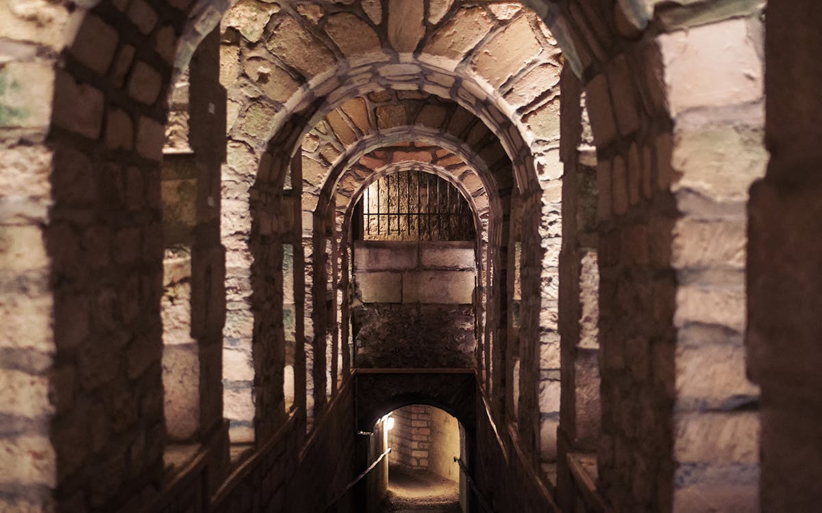 tours from home: descend into the darkness of paris’ catacombs-3 tours from home: descend into the darkness of paris’ catacombs-3