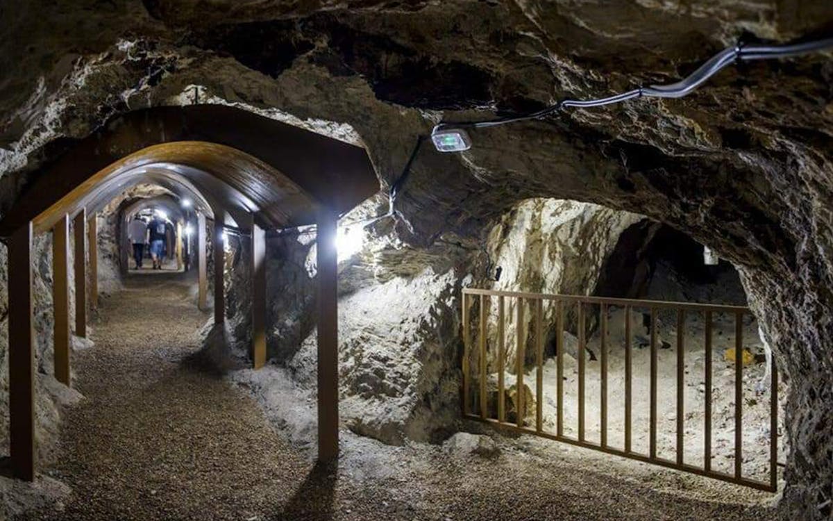 visita guiada ao geodo gigante e mina de pulpí de almeria-5 visita guiada ao geodo gigante e mina de pulpí de almeria-5