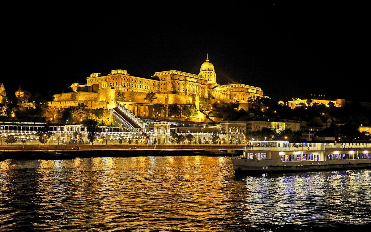 budapest : dîner-croisière en soirée et musique live avec navettes en option-6 budapest : dîner-croisière en soirée et musique live avec navettes en option-6