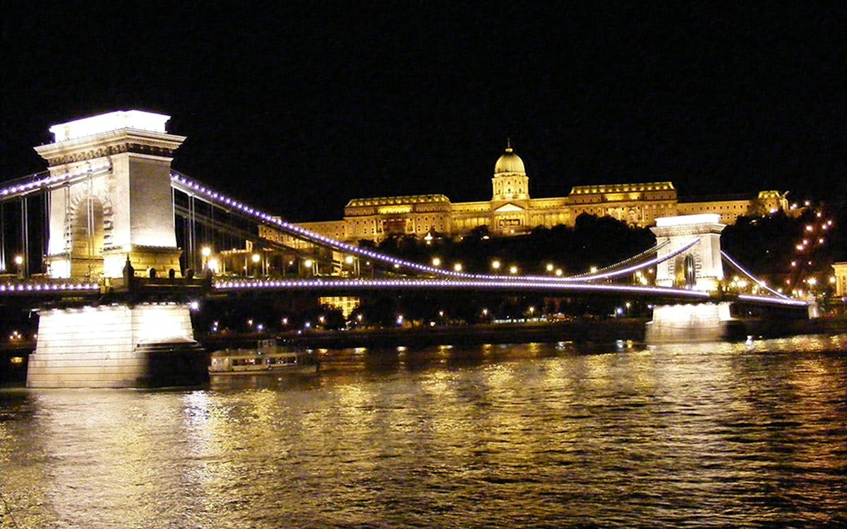 budapest: night city tour, folklore show & dinner with transfers-2 budapest: night city tour, folklore show & dinner with transfers-2