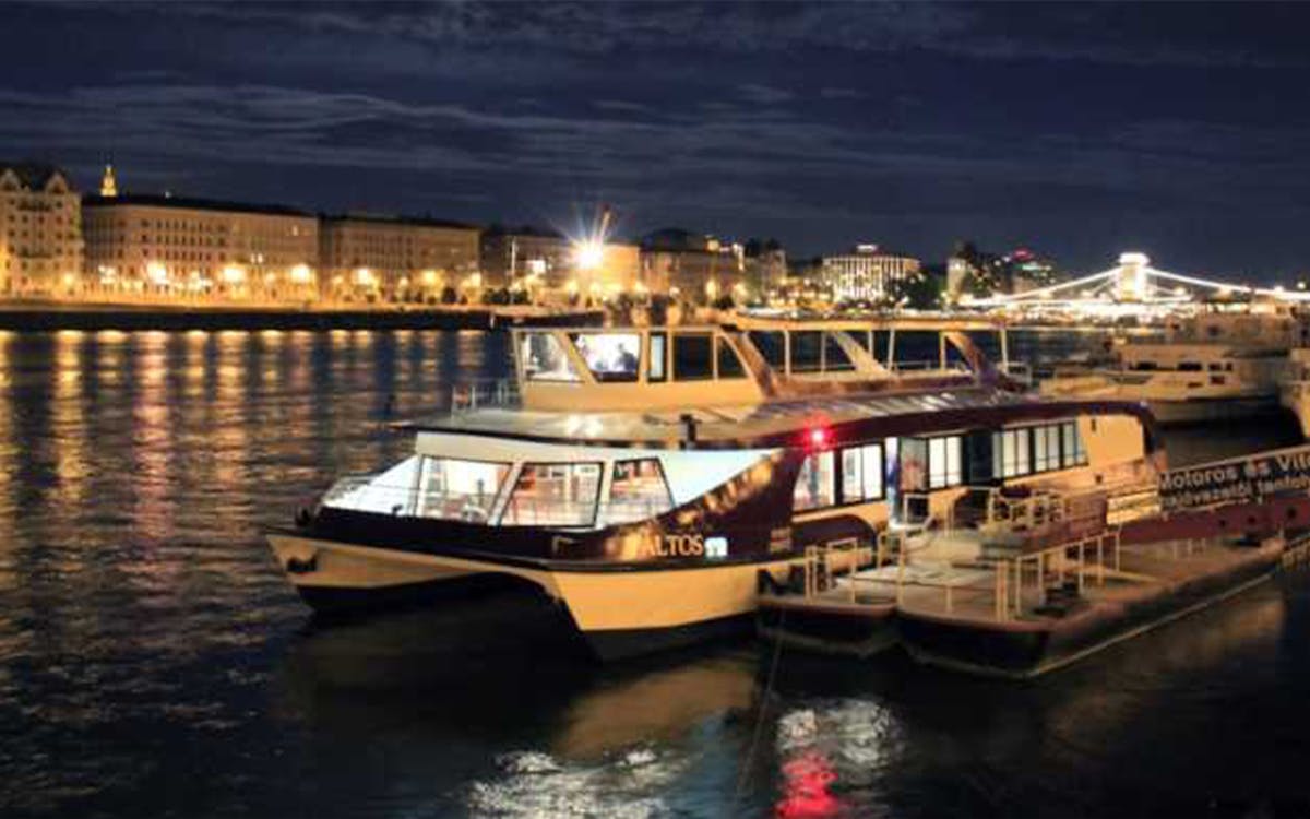 danube river: 3-hour sightseeing cruise with piano battle show-0 danube river: 3-hour sightseeing cruise with piano battle show-0