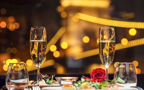 Budapest: cena-crucero de 3 horas con piano en vivo y menú de 3 platos