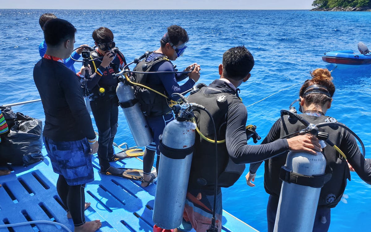 racha noi, racha yai & maiton island day trip by speed catamaran-2 racha noi, racha yai & maiton island day trip by speed catamaran-2