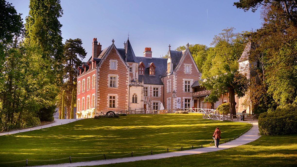 Chateau Du Clos Luce Tickets & Features