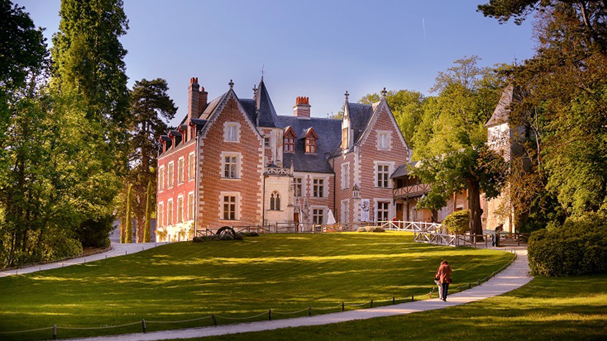 Chateau Du Clos Luce Tickets & Features