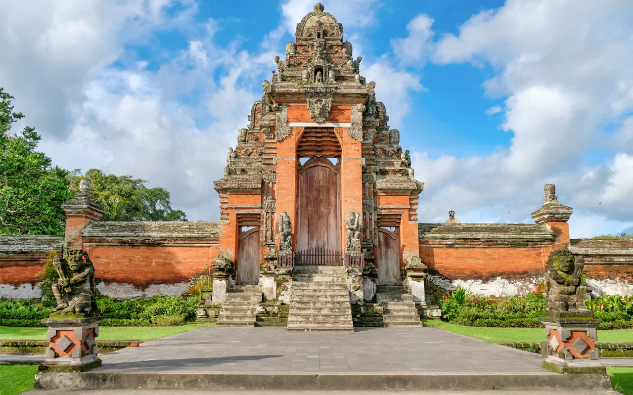 Sekumpul Waterfall & Temple Small-Group Tour: Ulun Danu Bratan, Taman Ayun-Tempel — 9