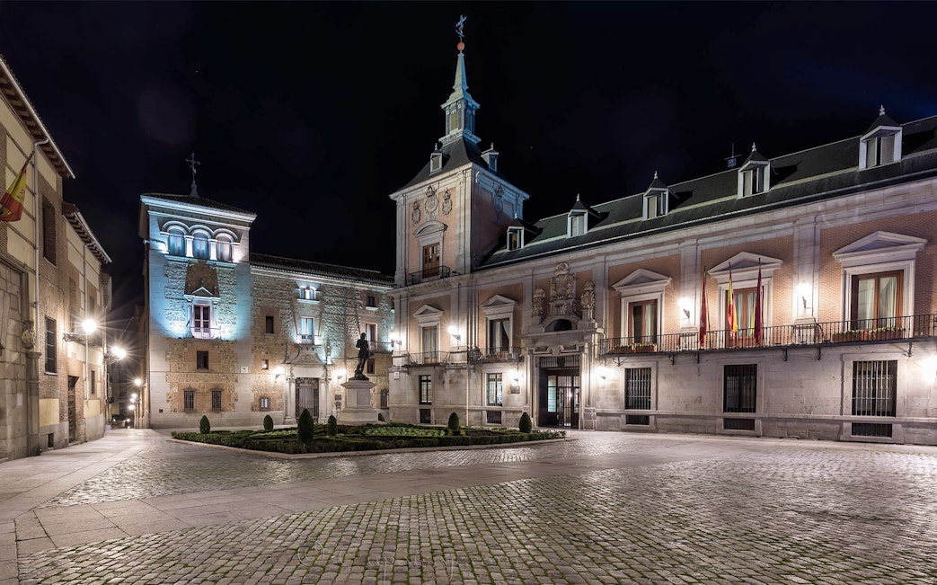 Plaza de la Villa at night during the Enchanted Madrid Walking Tour.