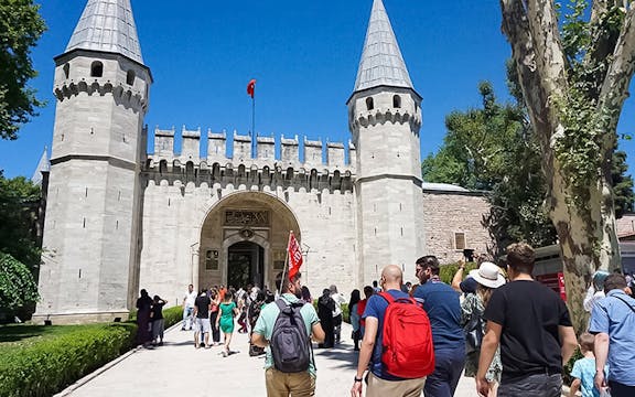 Skip the Line Tickets to Topkapi Palace with Audio Guide App
