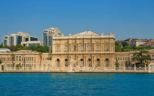 Dolmabahce Palace: Skip The Line Ticket With Guided Tour