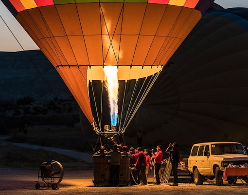 Contemporary balloon cabins