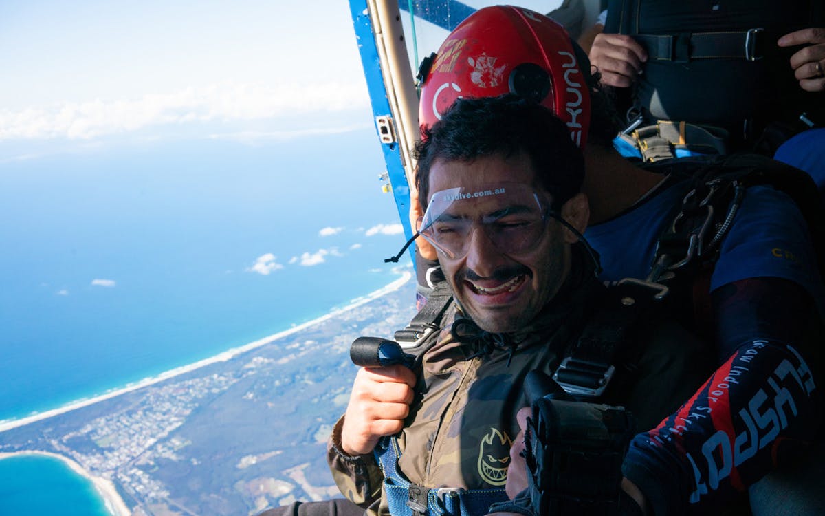 tandem skydive byron bay - 15,000ft with transfers & weekday special offer-8 tandem skydive byron bay - 15,000ft with transfers & weekday special offer-8