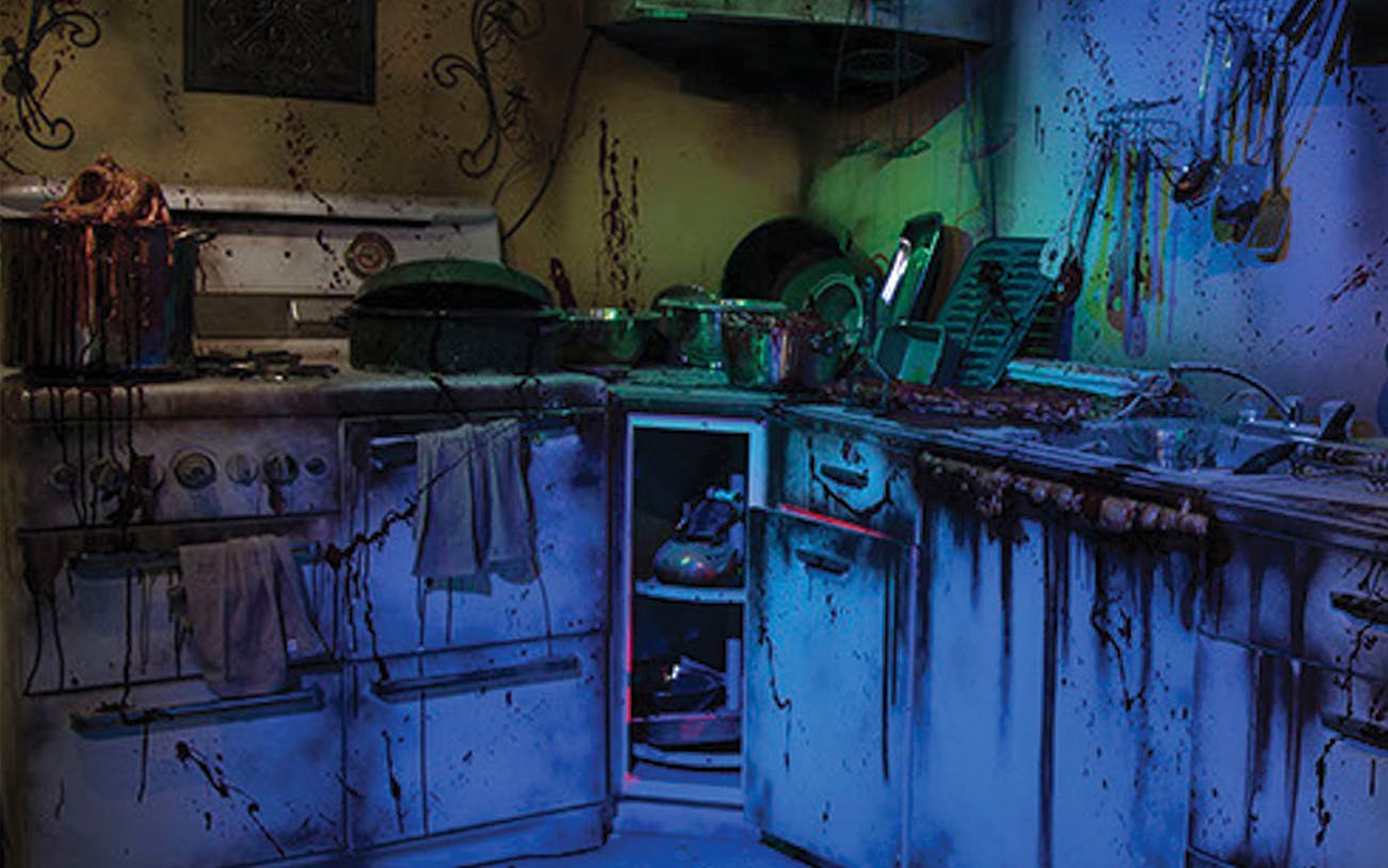 Abandoned kitchen scene at Hysteria Haunted Attraction, Dubai Mall.