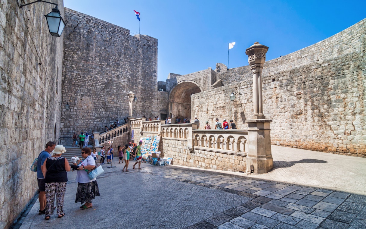 Dubrovnik city walls with tourists on King's Landing Walking Tour.