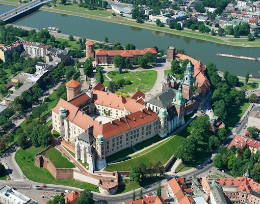 Wawel Hill and Wawel Castle: Surroundings Tour with Audio Guide