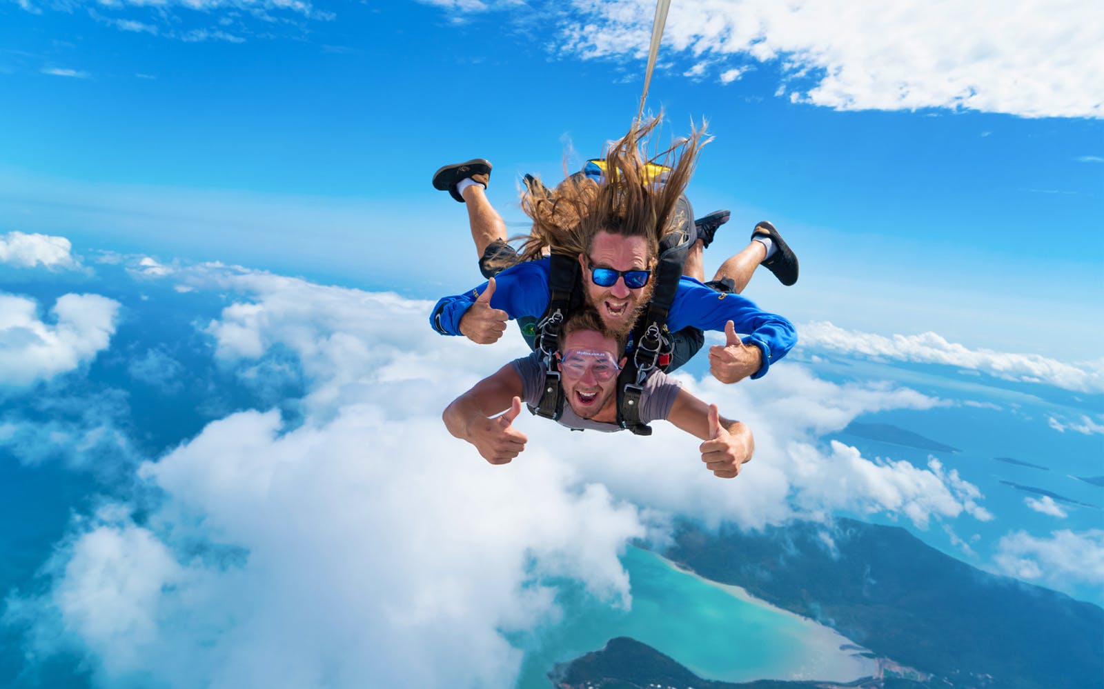 Skydiving in Cairns