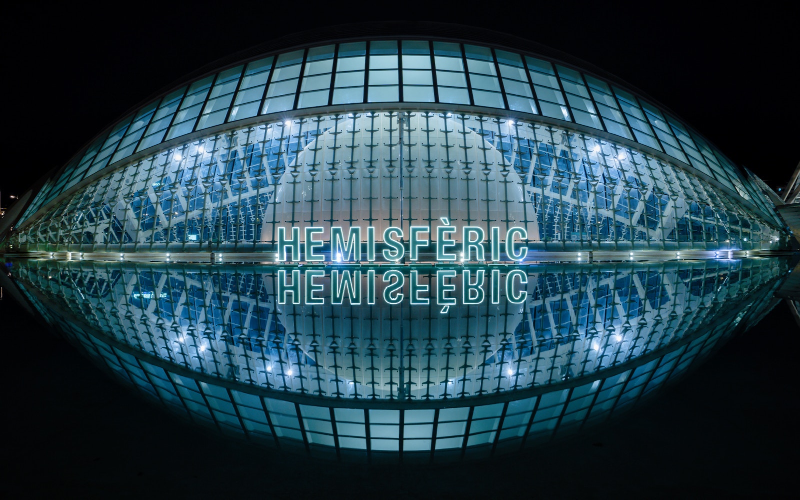 Hemispheric 3D cinema in Valencia's City of Arts and Sciences.