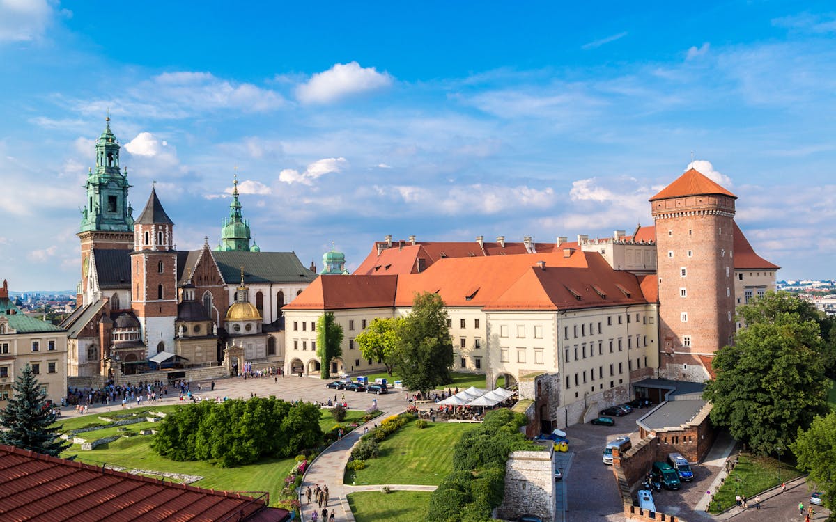 wawel castle, cathedral and wieliczka salt mine guided tour with lunch-2 wawel castle, cathedral and wieliczka salt mine guided tour with lunch-2