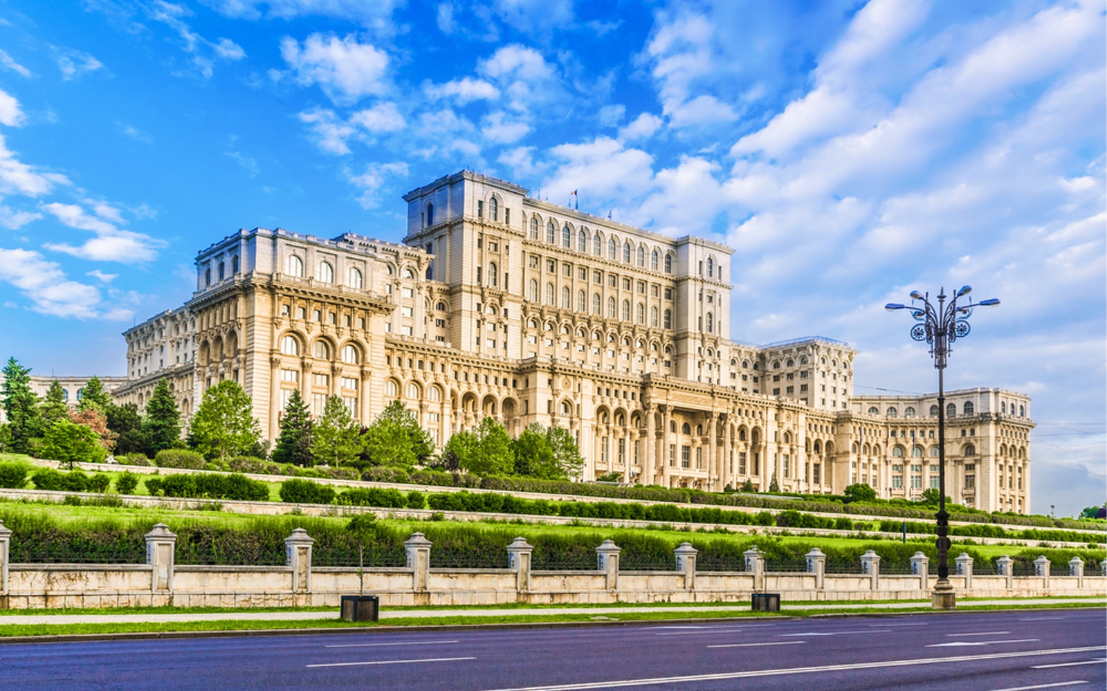 palace of parliament bucharest